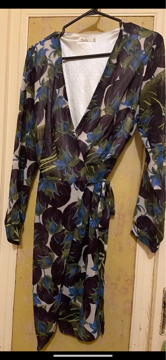 Assorted Women’s clothes szS image indicator(6)