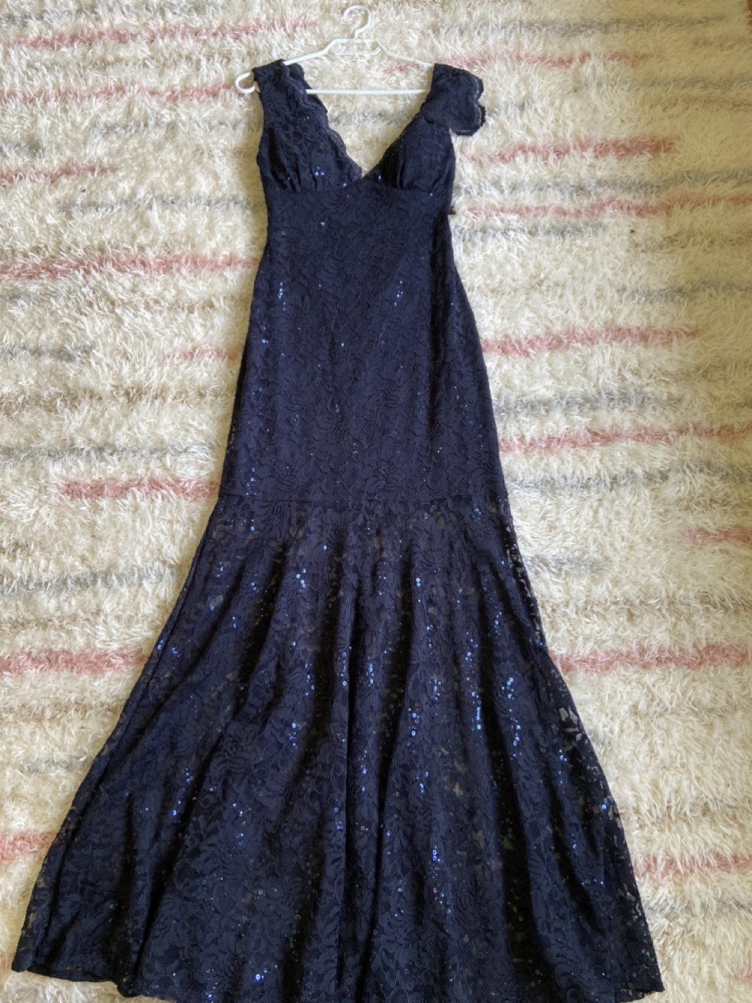 Stunning Navy Blue Sequin Lace Formal Gown - Size 6 - photo 2