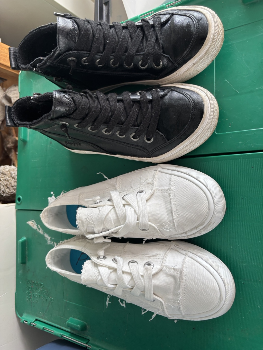 Blowfish Malibu Women's Shoes - White Low Tops & Black High Tops