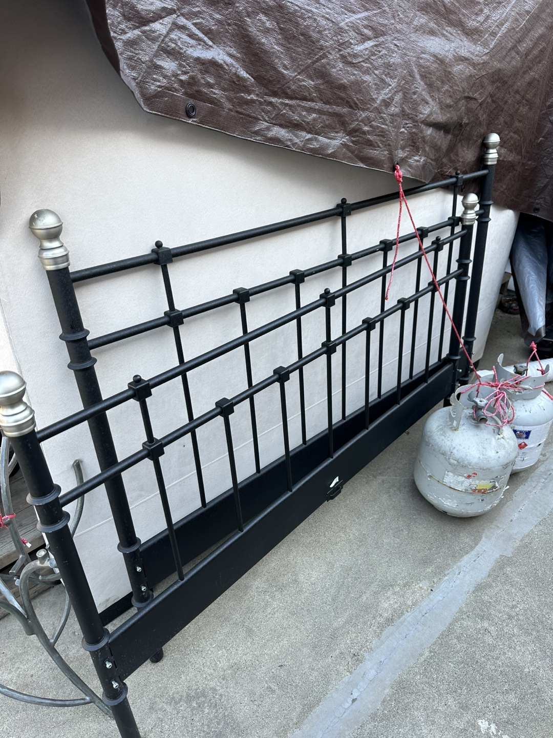 Black Metal Full-Size Bed Frame Queen size - photo 4