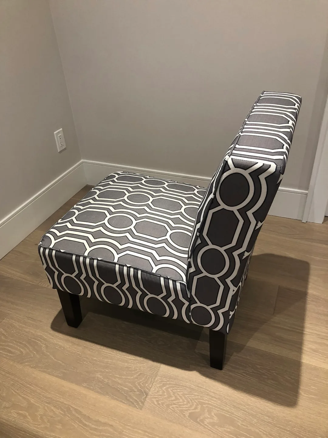 Modern Accent Chairs image indicator(4)