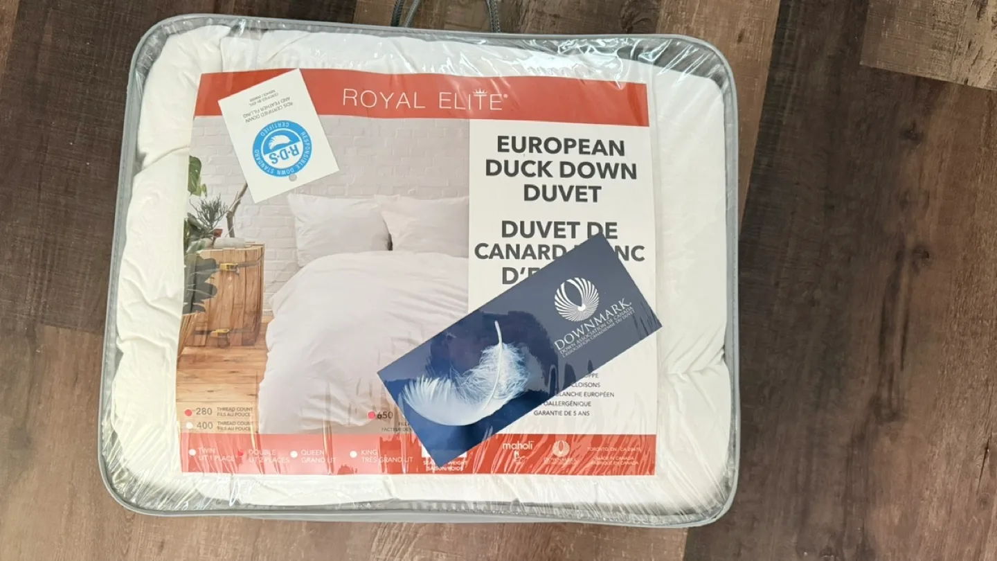 Maholi Royal Elite European White Duck Down Duvet thumbnail