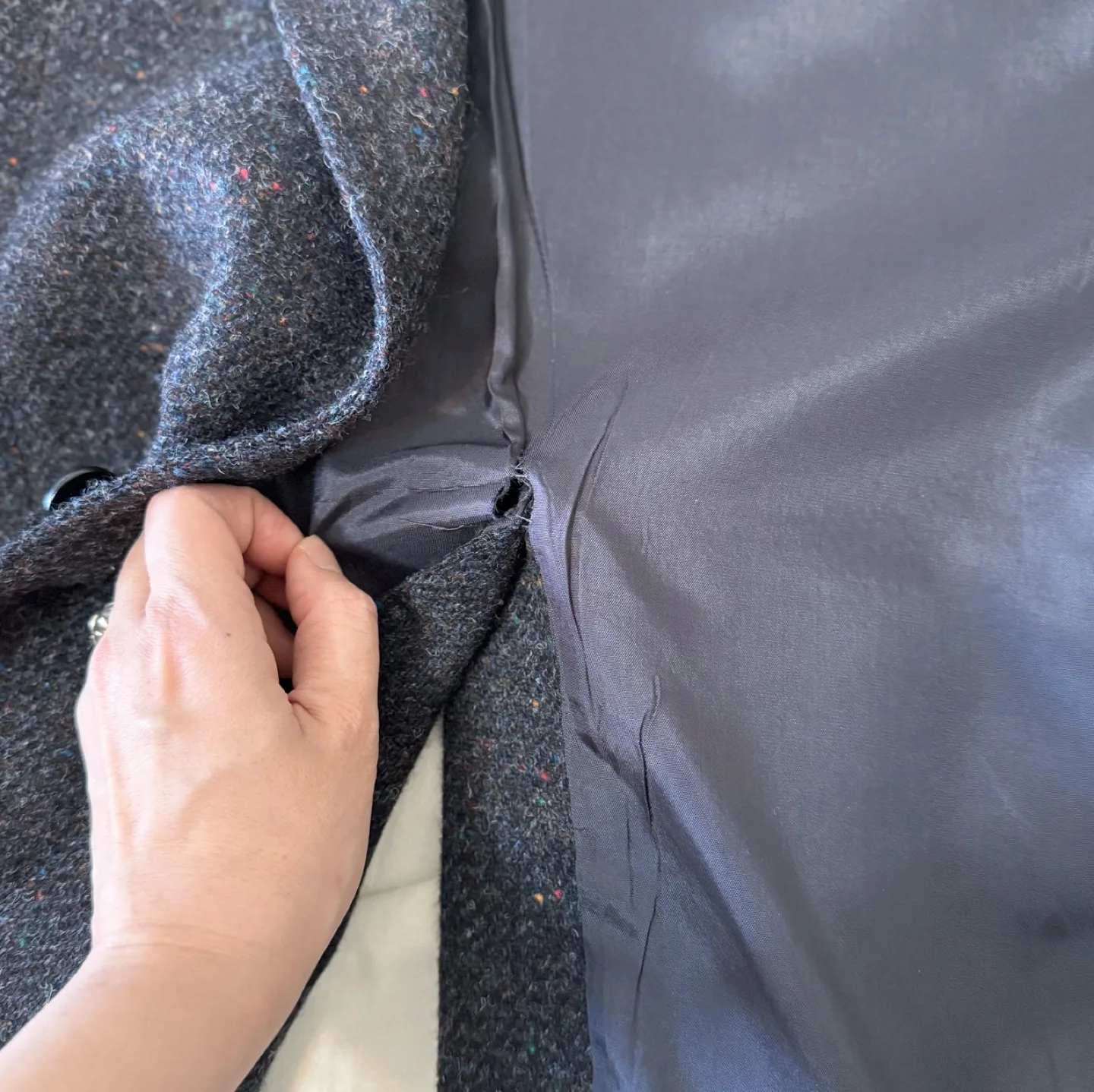 Vintage Harris Tweed 100% Virgin Scottish Wool Blazer image indicator(4)