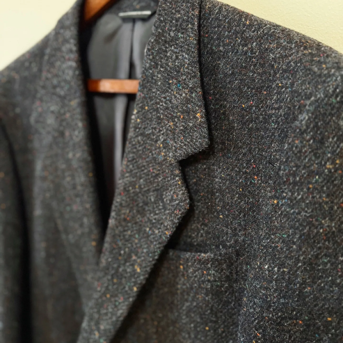 Vintage Harris Tweed 100% Virgin Scottish Wool Blazer image indicator(8)