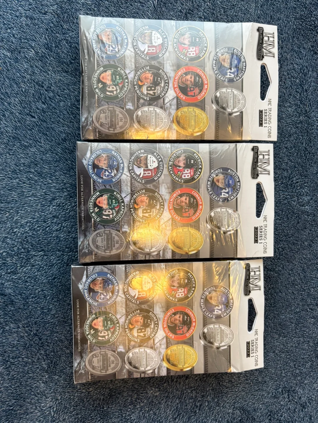 3 Packs of 2022-23 NHL Trading Coins Series 1 image indicator(2)