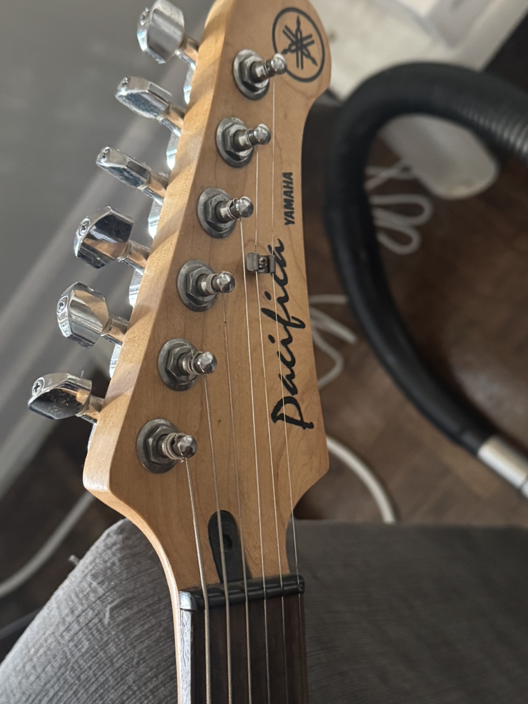 Yamaha Pacifica Electric Guitar with Gig Bag - photo 4