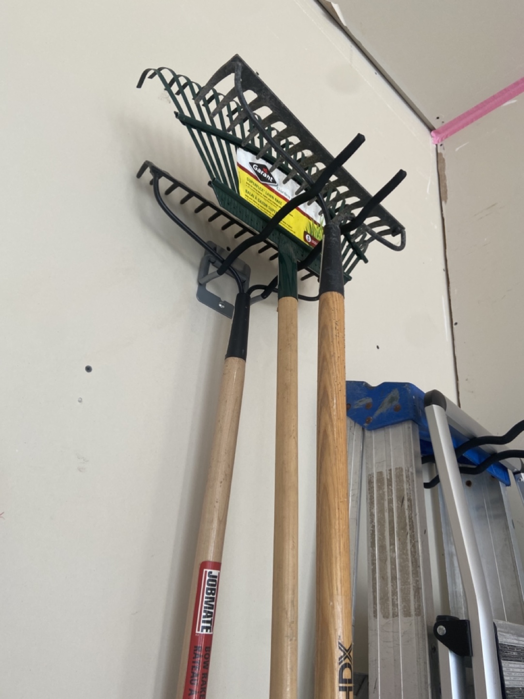 Gardening tools Rake 💚