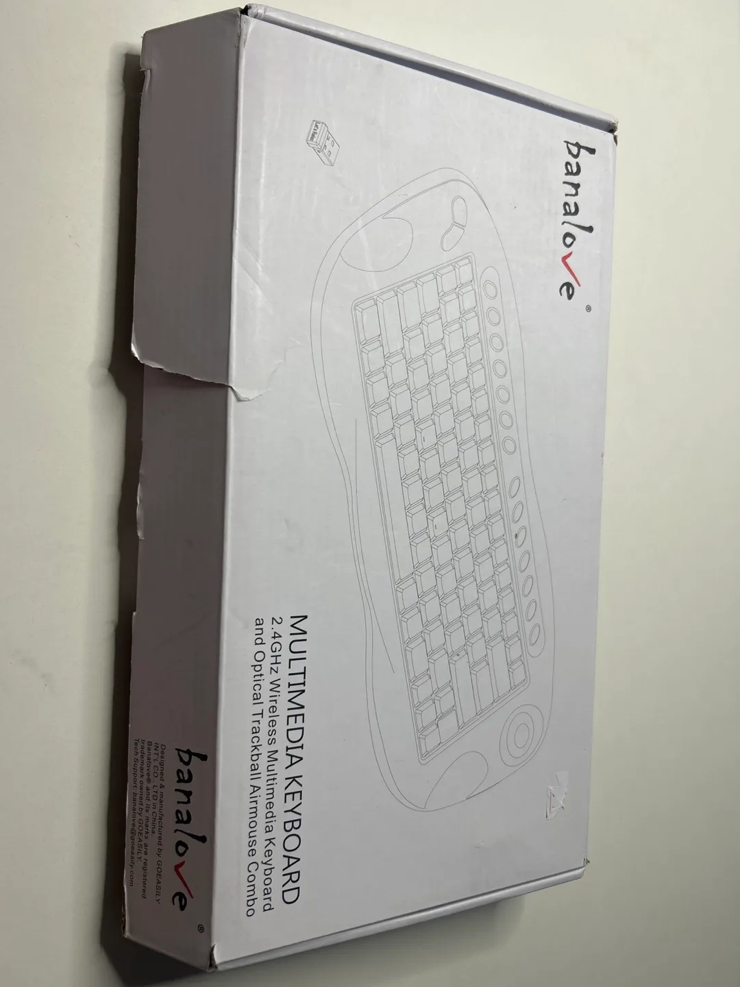 Banalove Wireless Multimedia Keyboard and Optical Trackpad Combo thumbnail