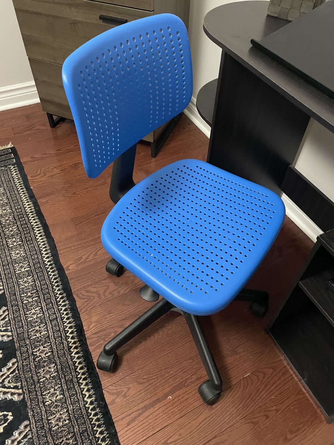 IKEA Rolling Desk Chair - photo 2