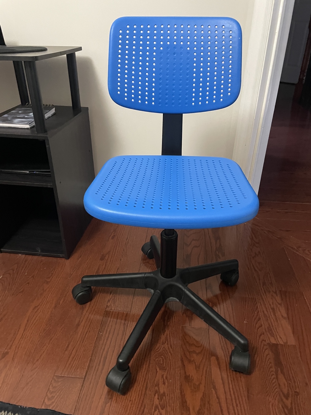 IKEA Rolling Desk Chair - photo 3