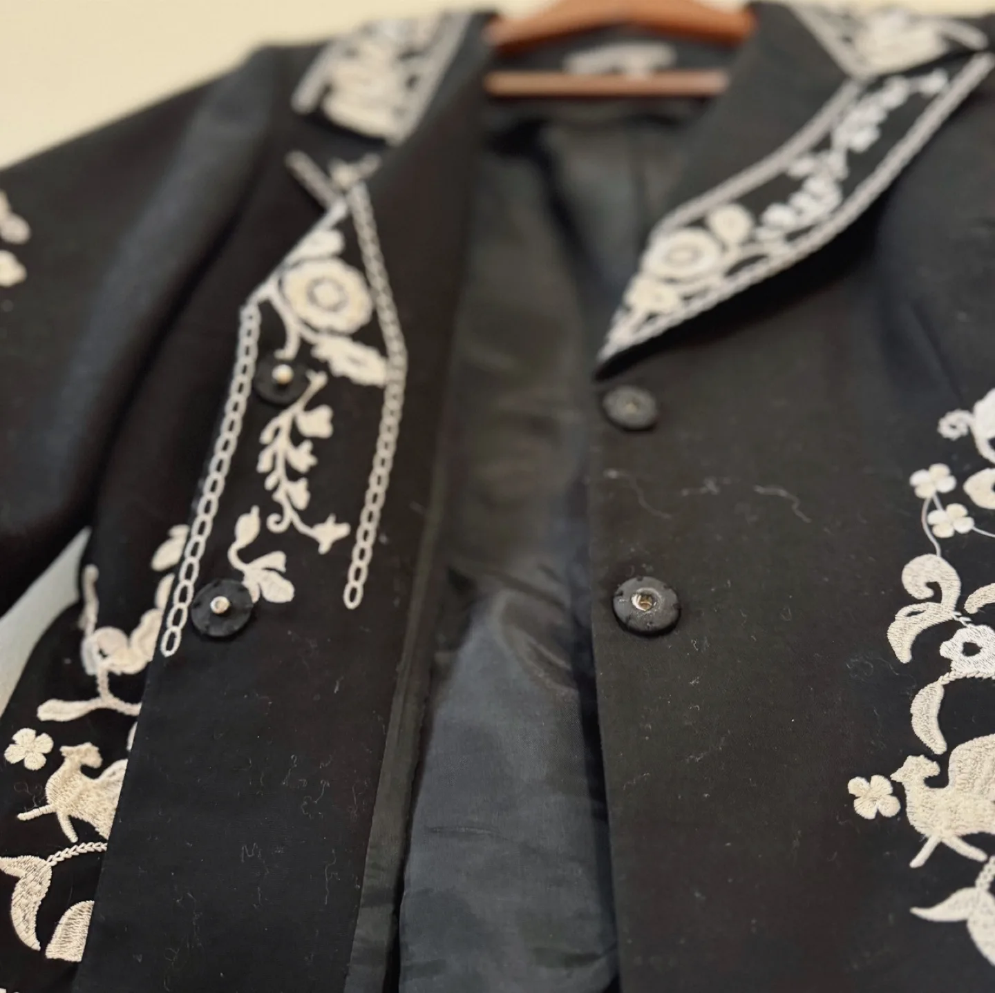 Vintage 97% Cotton Embroidered Jacket image indicator(8)