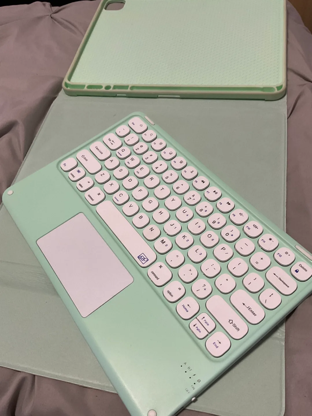 iPad Keyboard Case - Mint Green💚 image indicator(2)