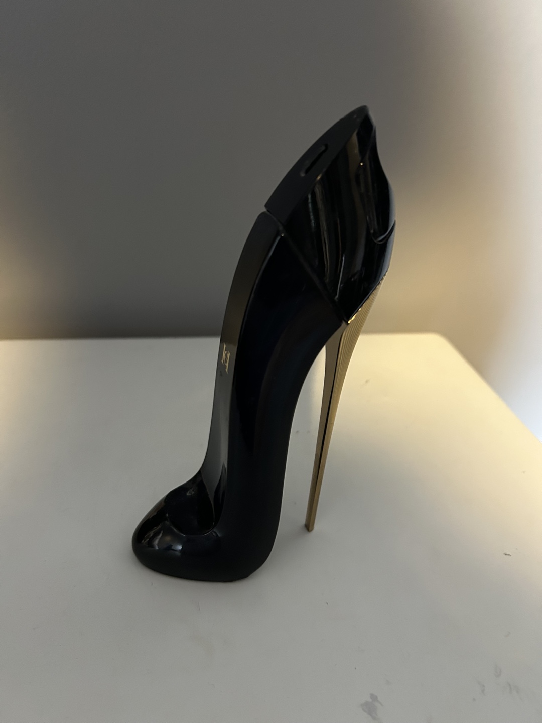 EMPTY Carolina Perfume Bottle ( heel )
