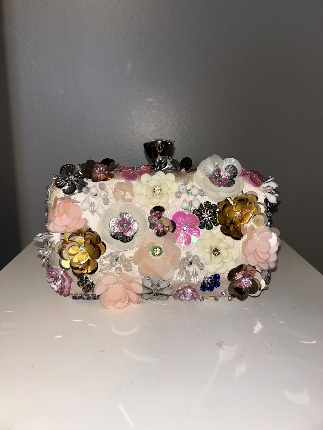 Gorgeous Floral Embellished Clutch