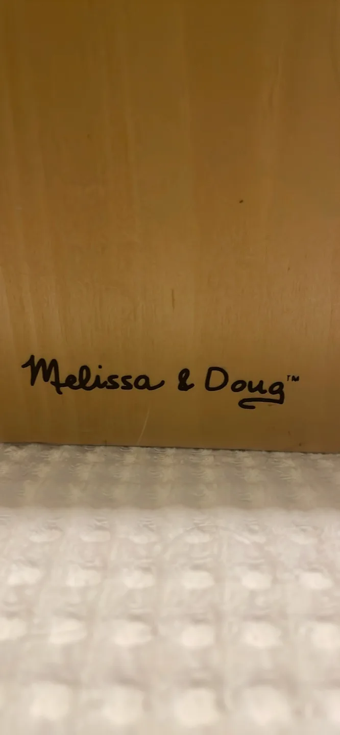 Melissa and Doug Dollhouse Playset with Carry Handle image indicator(9)