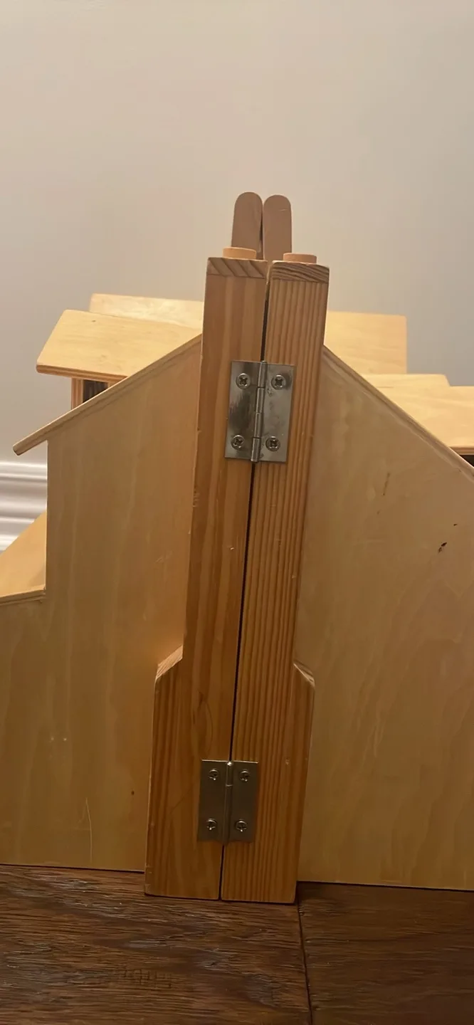 Melissa and Doug Dollhouse Playset with Carry Handle image indicator(8)