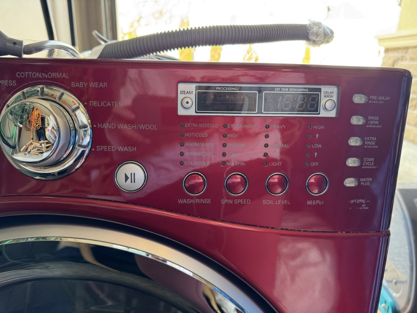 LG Tromm 4.0 cu. ft. SteamWasher Red Front Load Washer WM2487HRM - photo 5