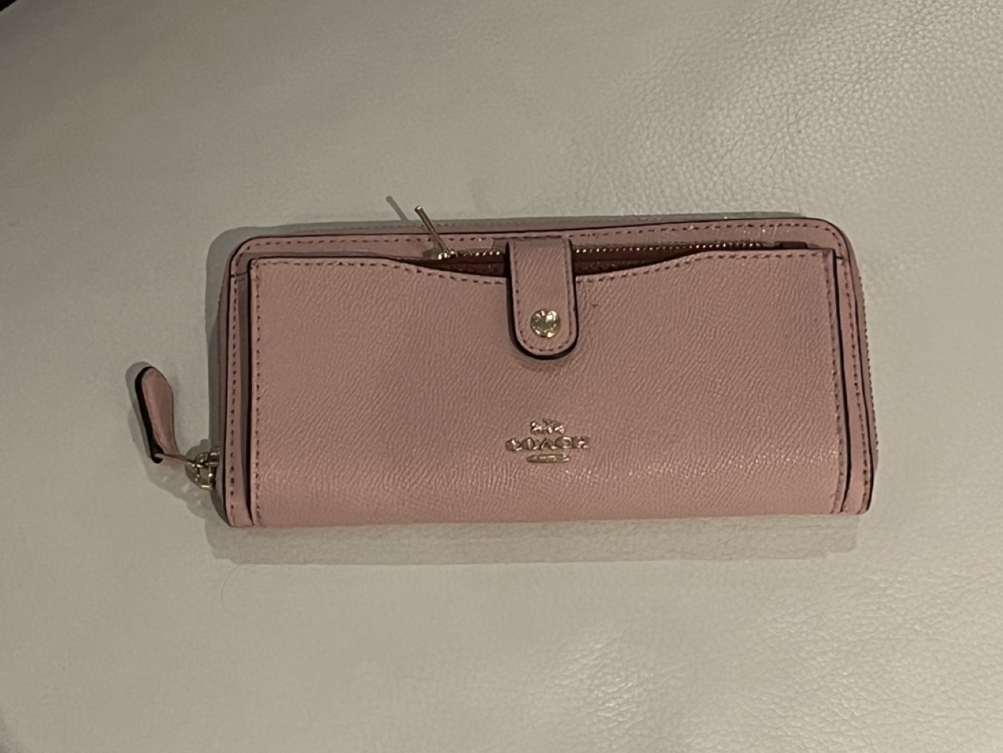 Coach Zip Around Wallet - Pink