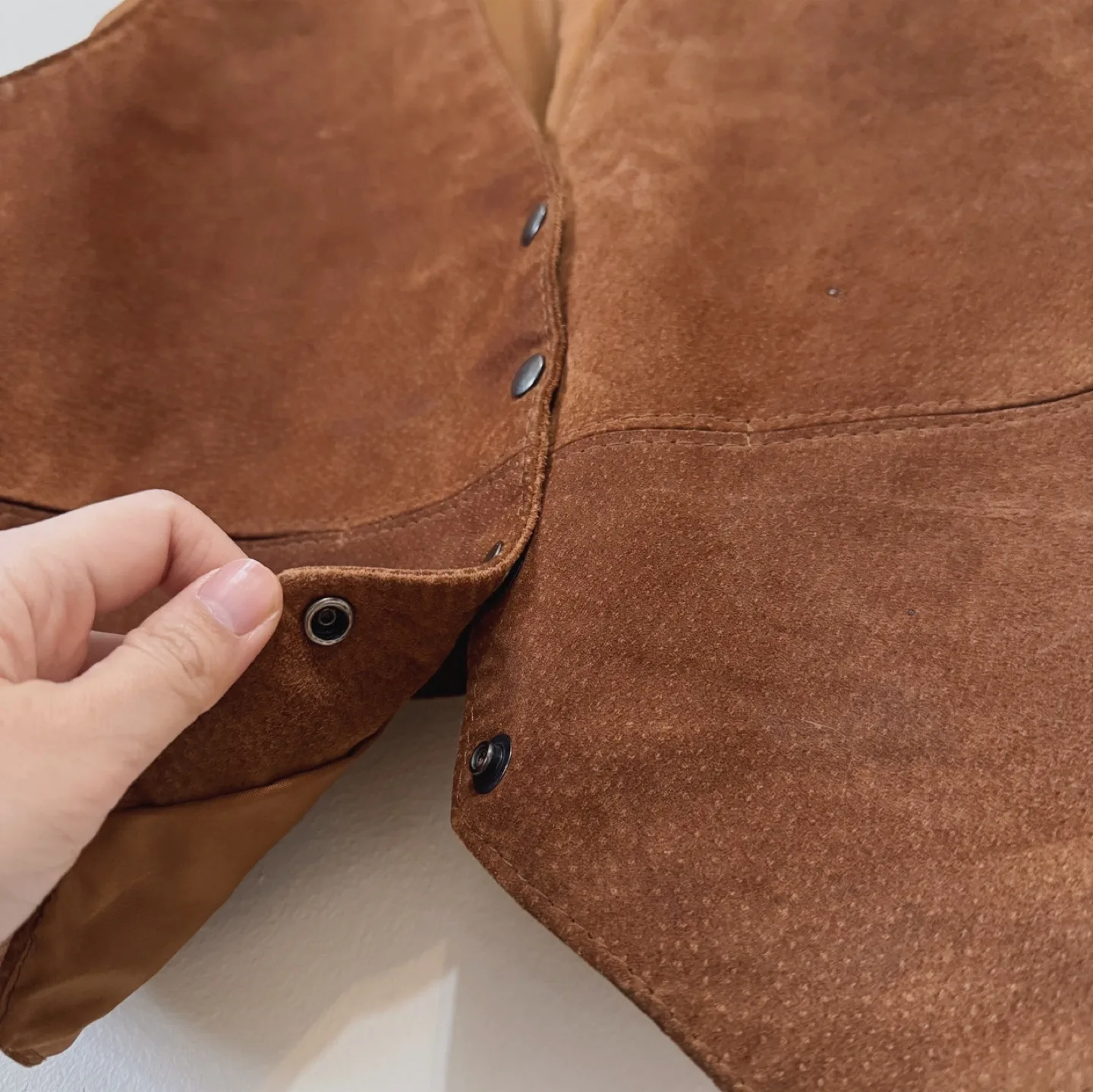 Canada Vintage Genuine Suede Leather Snap Vest image indicator(6)