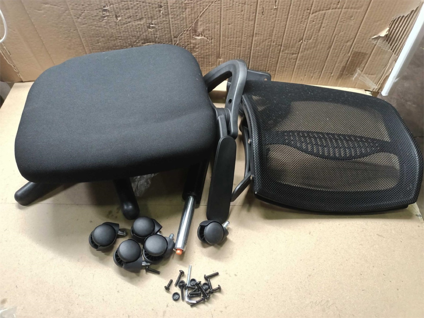 Ergonomic Office Chair with Adjustable Height - photo 5