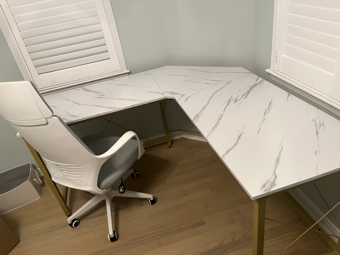 Corner Desk - Gold Metal Frame, Marble Top - photo 2