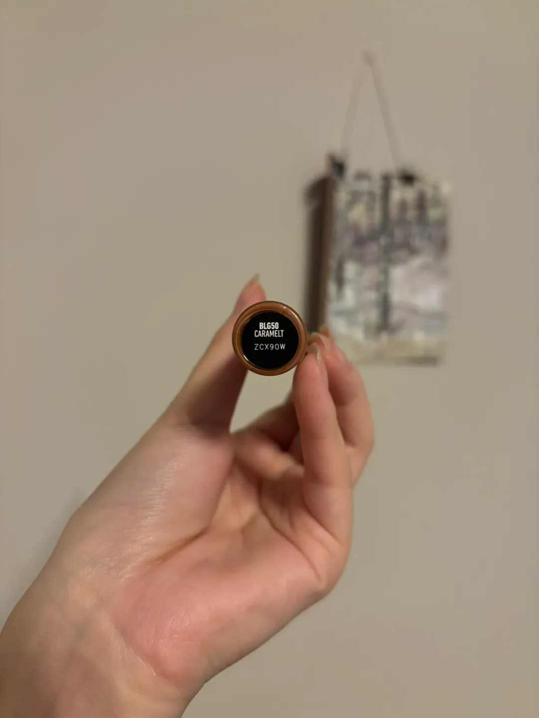 NYX Butter Gloss - BL650 Caramel image indicator(2)