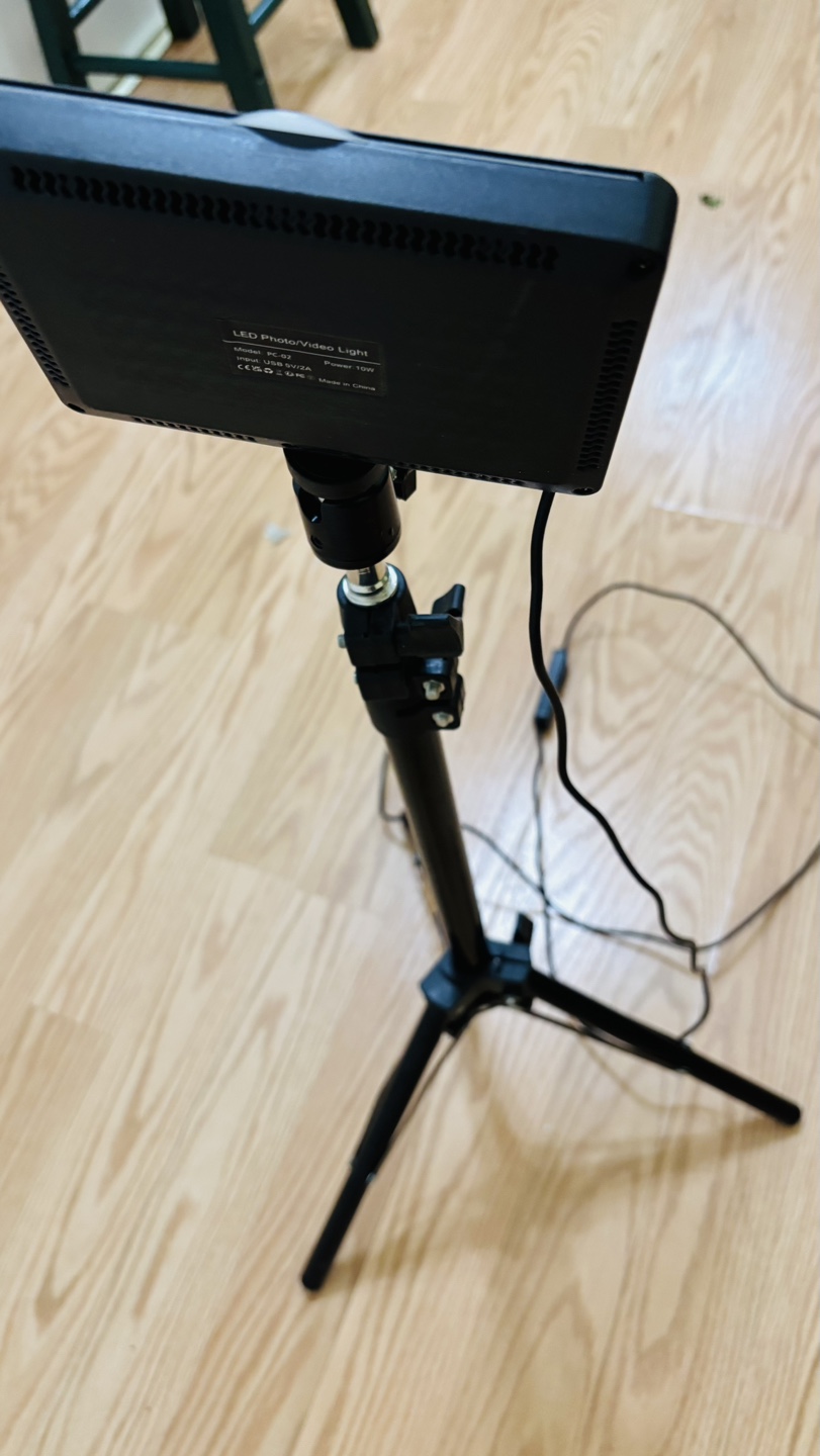 LED Photo/Video Light with Tripod - photo 2