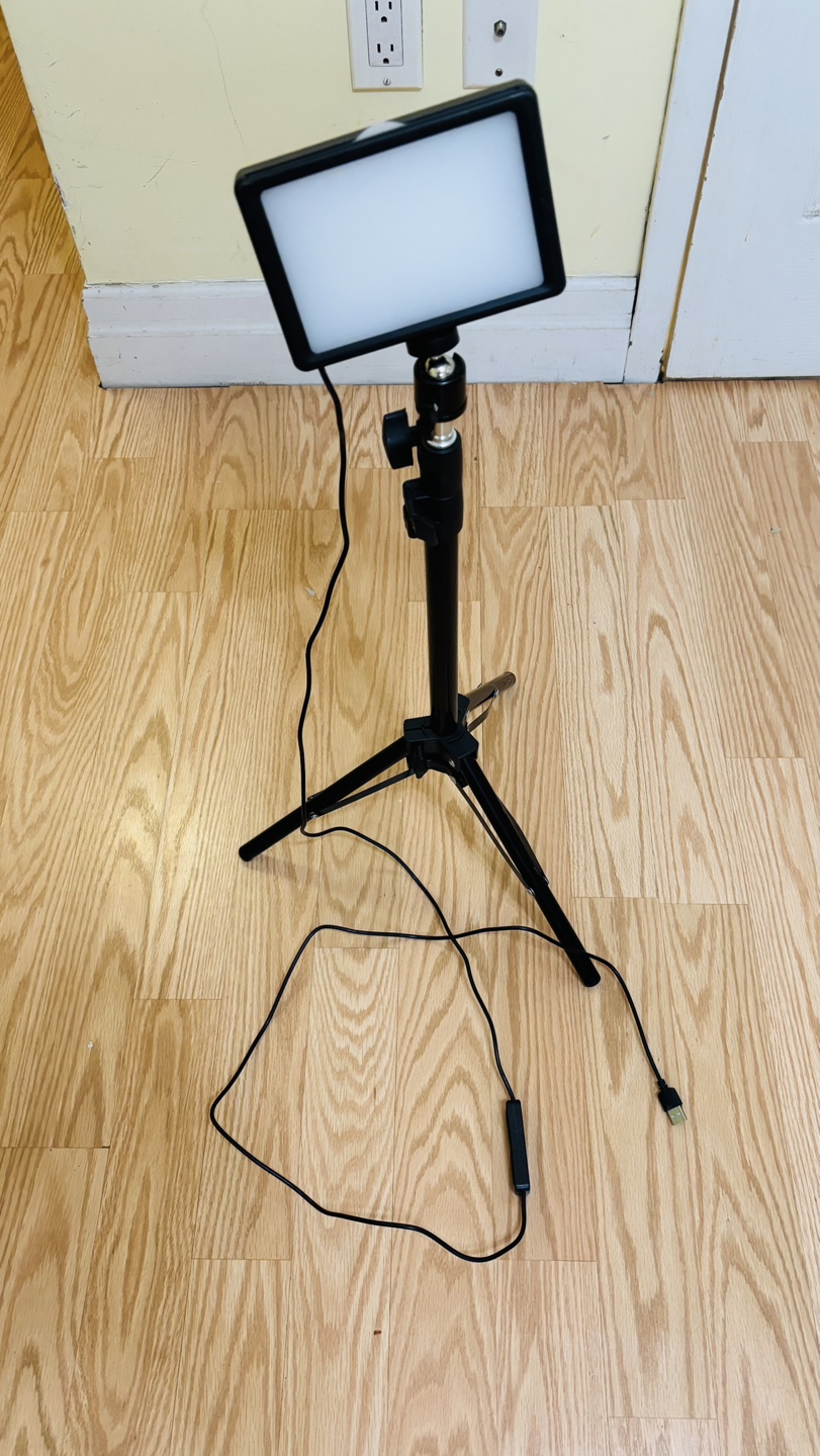 LED Photo/Video Light with Tripod