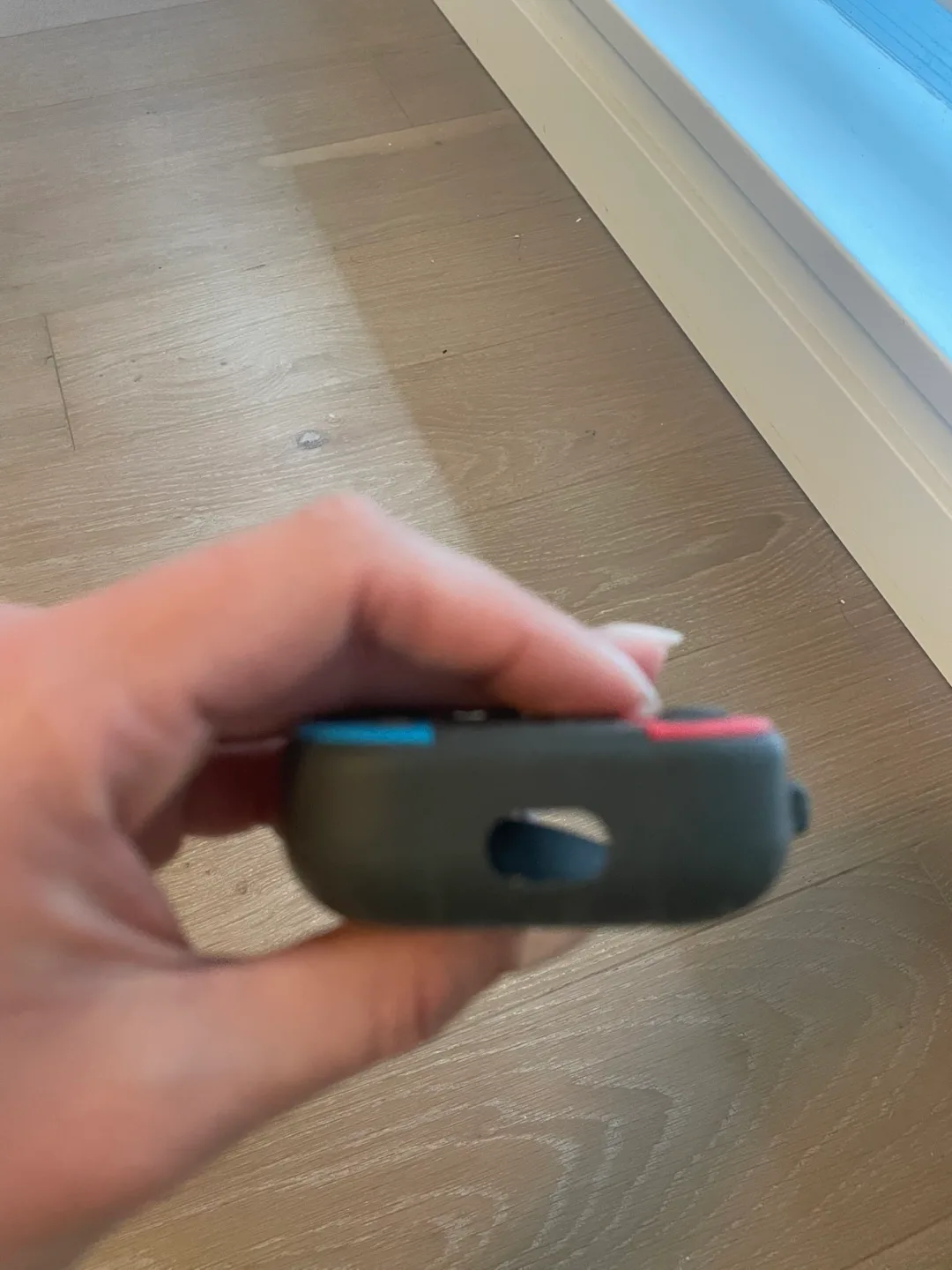Nintendo Switch Airpod Case image indicator(3)