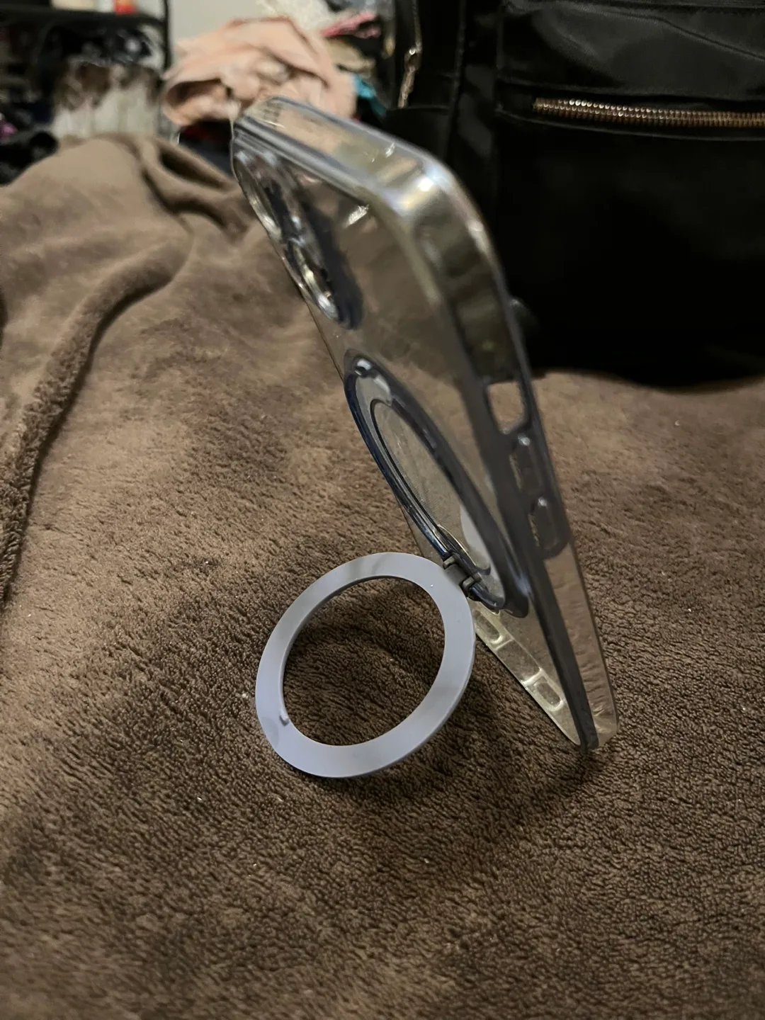 iPhone 13/14/15 Case with Ring Grip Stand 💚 image indicator(3)