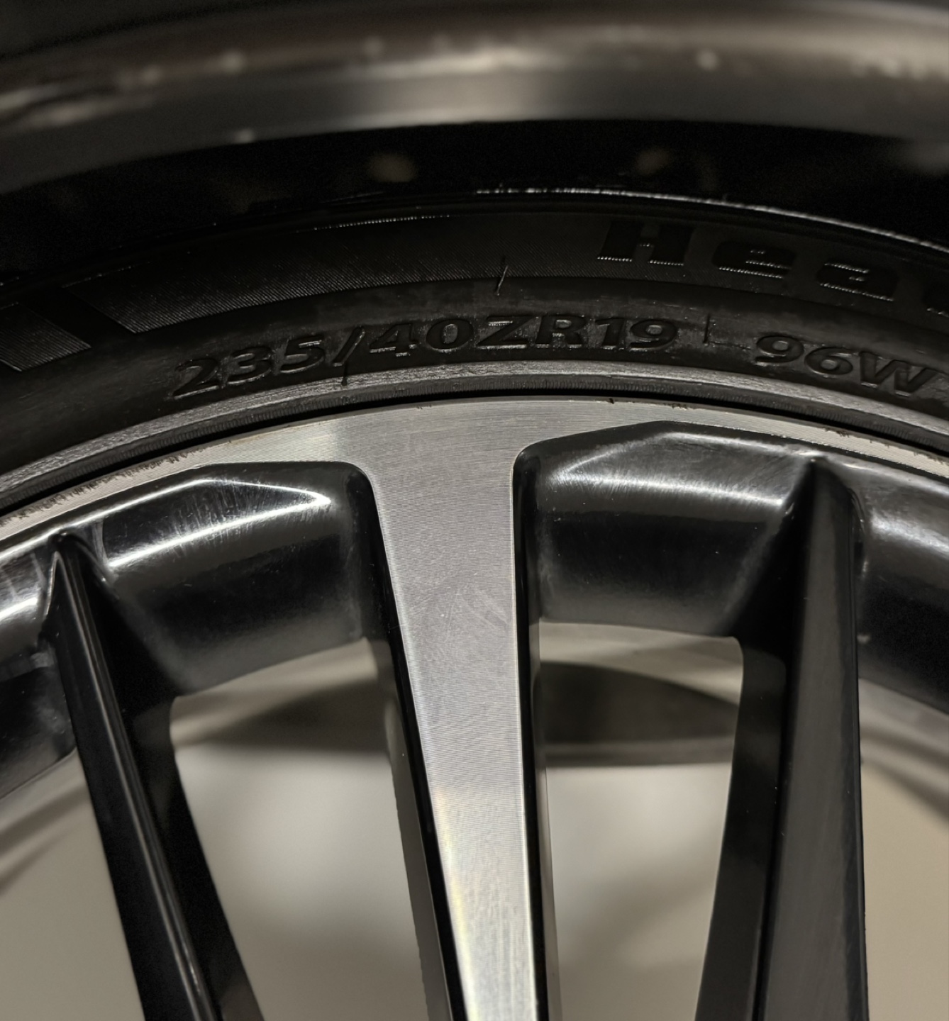 Toyota camry rims and tires - photo 3