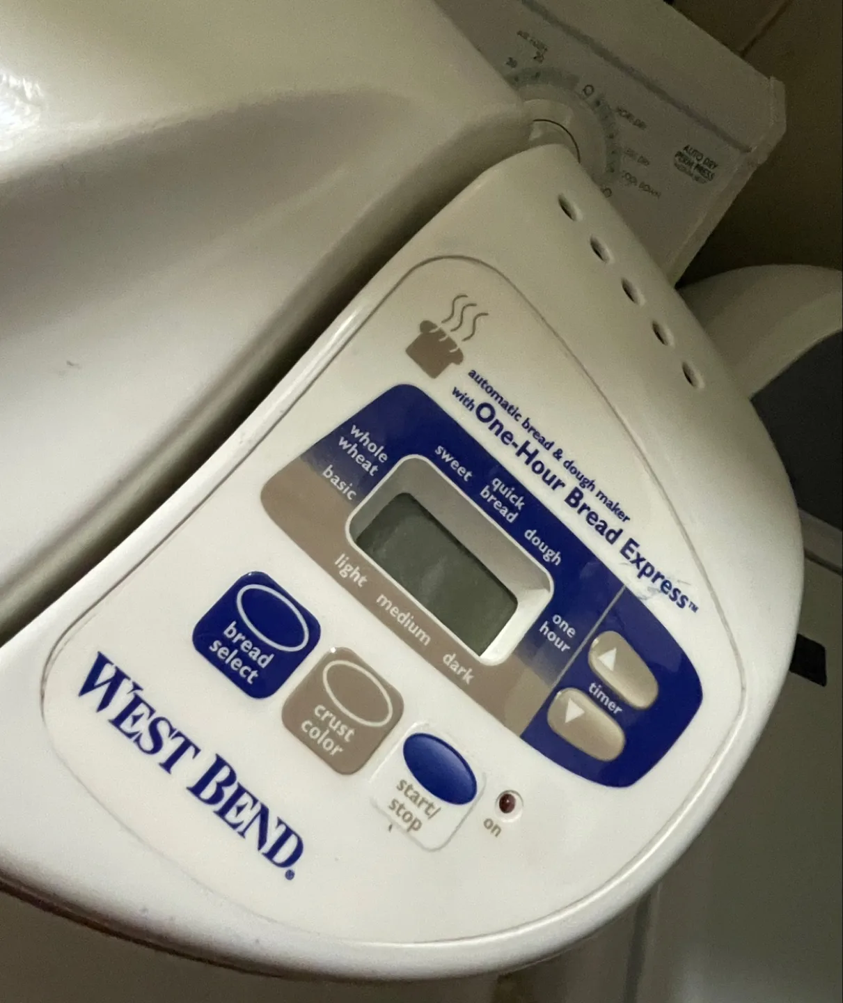 💚West Bend Automatic Bread & Dough Maker image indicator(6)