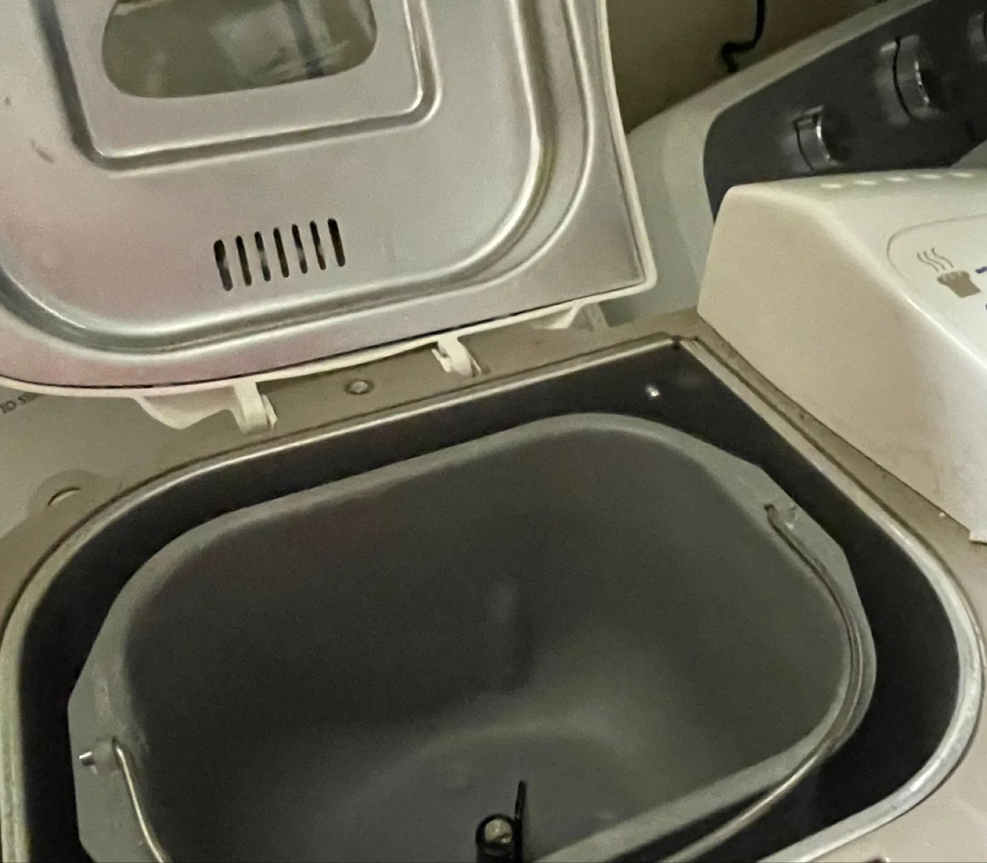 💚West Bend Automatic Bread & Dough Maker image indicator(3)