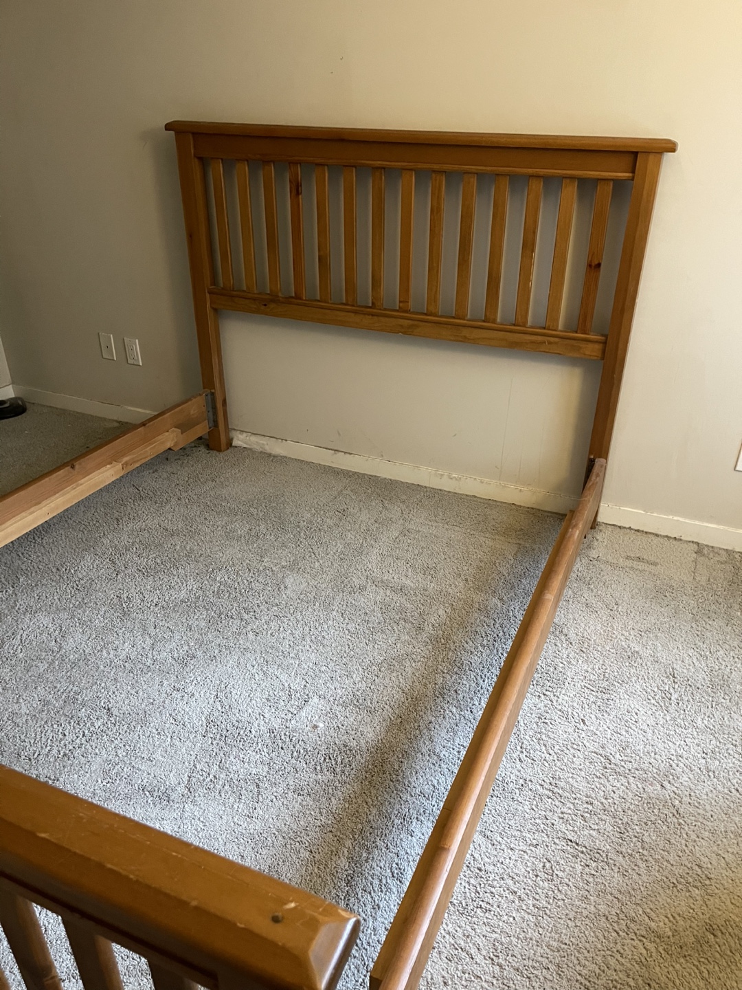 Queen Size Wooden Bed Frame - photo 2