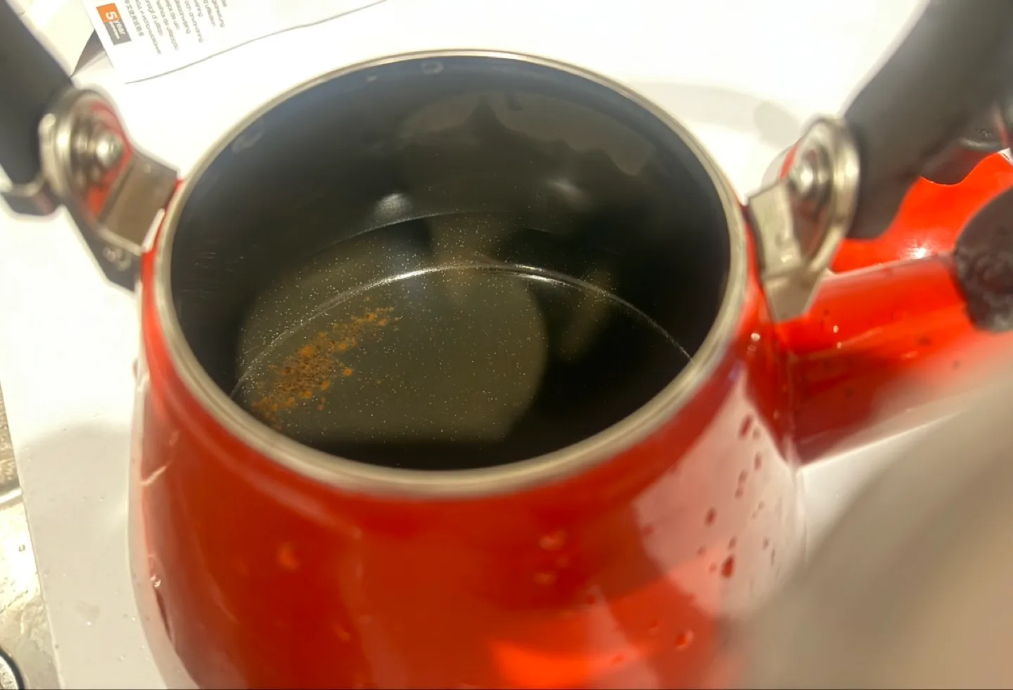 Le Creuset Red Kettle image indicator(3)