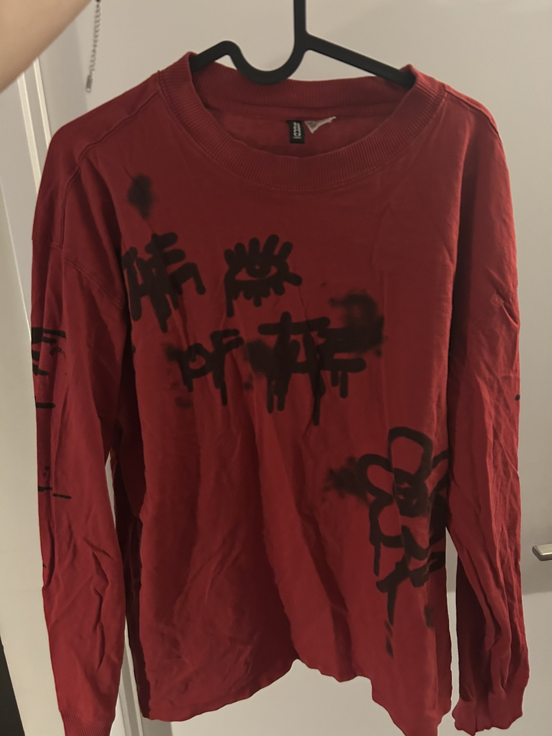 Red Long Sleeve Graphic Tee - photo 3