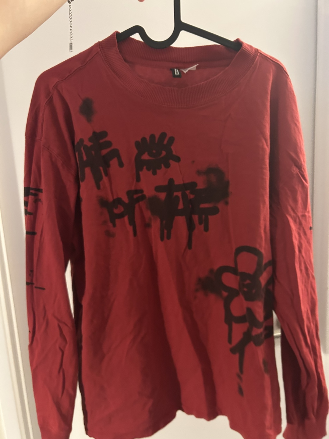 Red Long Sleeve Graphic Tee - photo 2