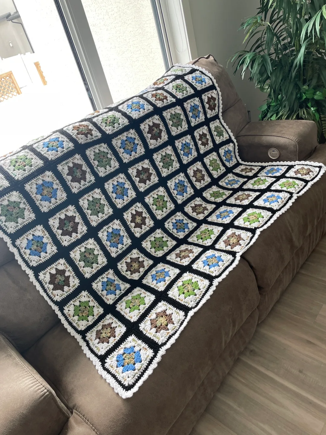 Hand-Crocheted Granny Square Throw Blanket thumbnail