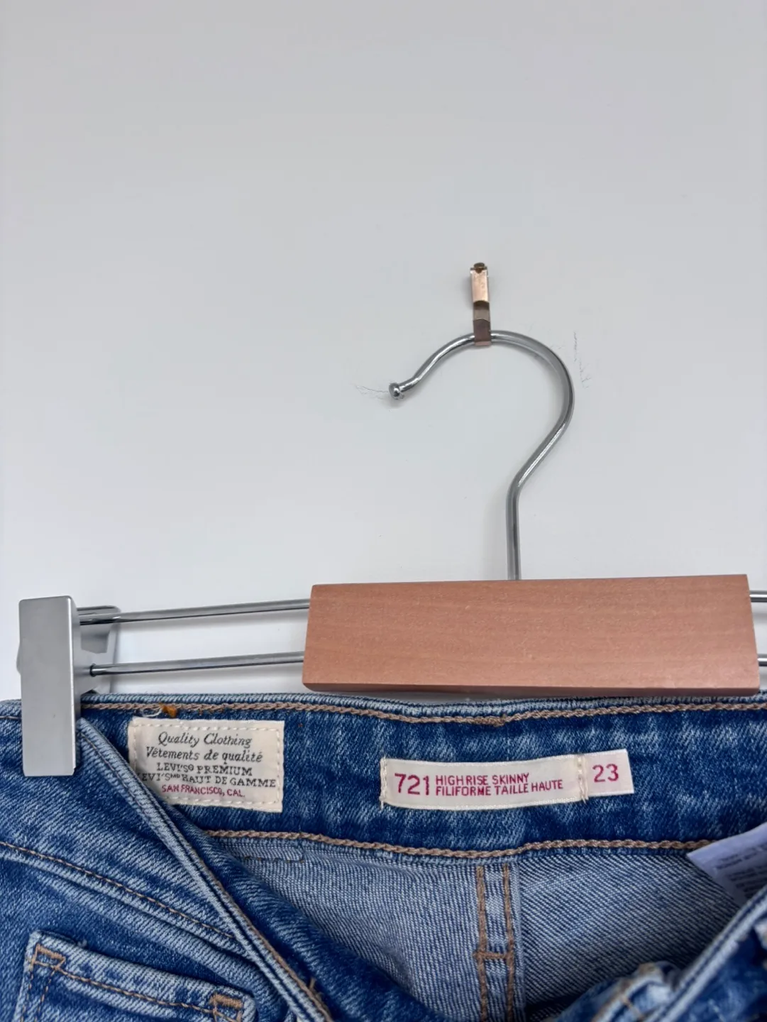 Levi's 721 High Rise Skinny Jeans image indicator(4)