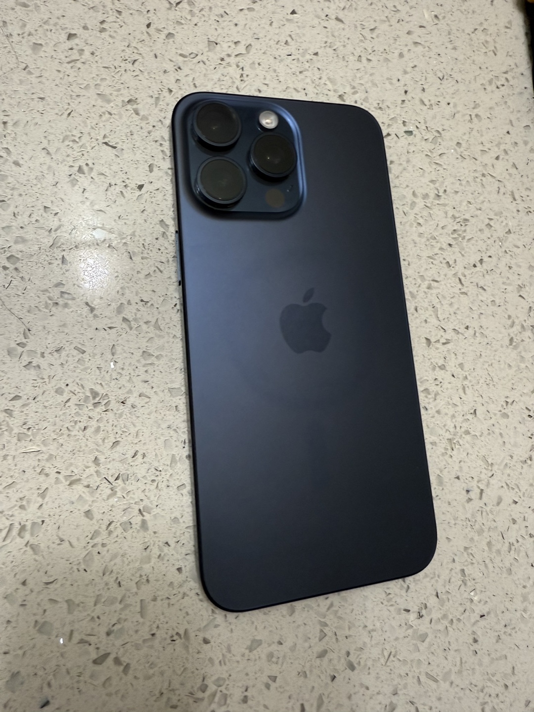 iPhone 15 Pro Max Midnight - photo 3