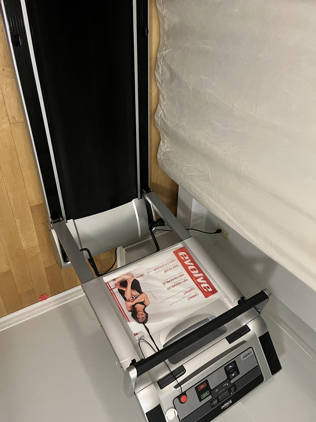Evolve Treadmill
