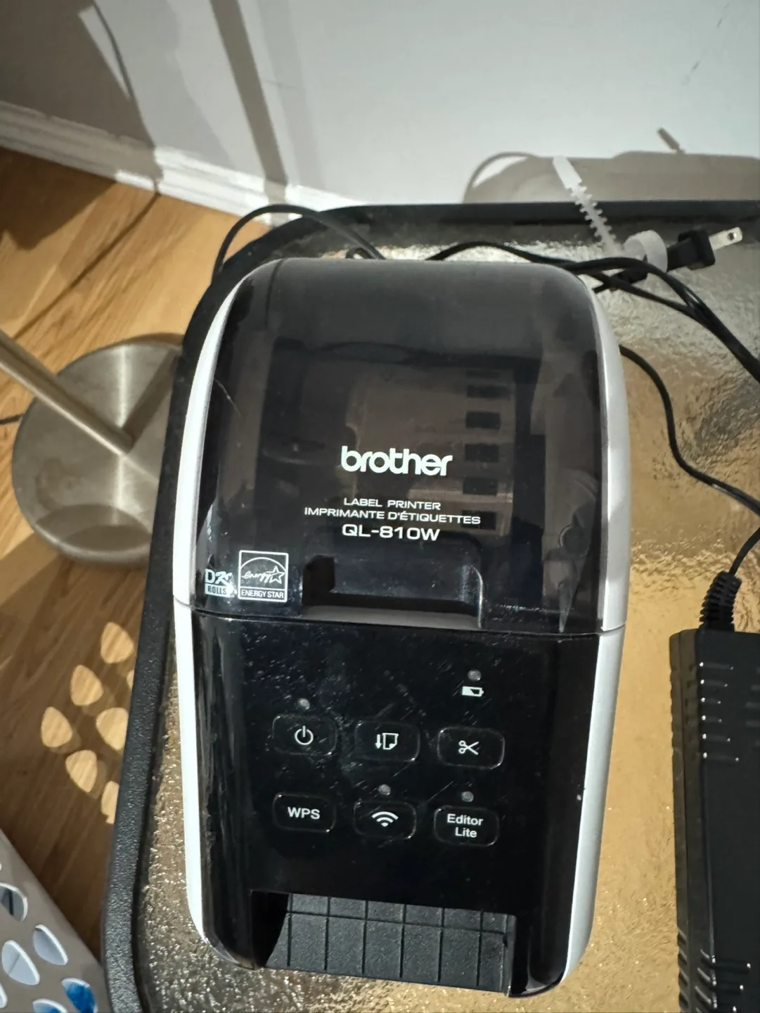 Brother QL-810W Wireless Label Printer thumbnail