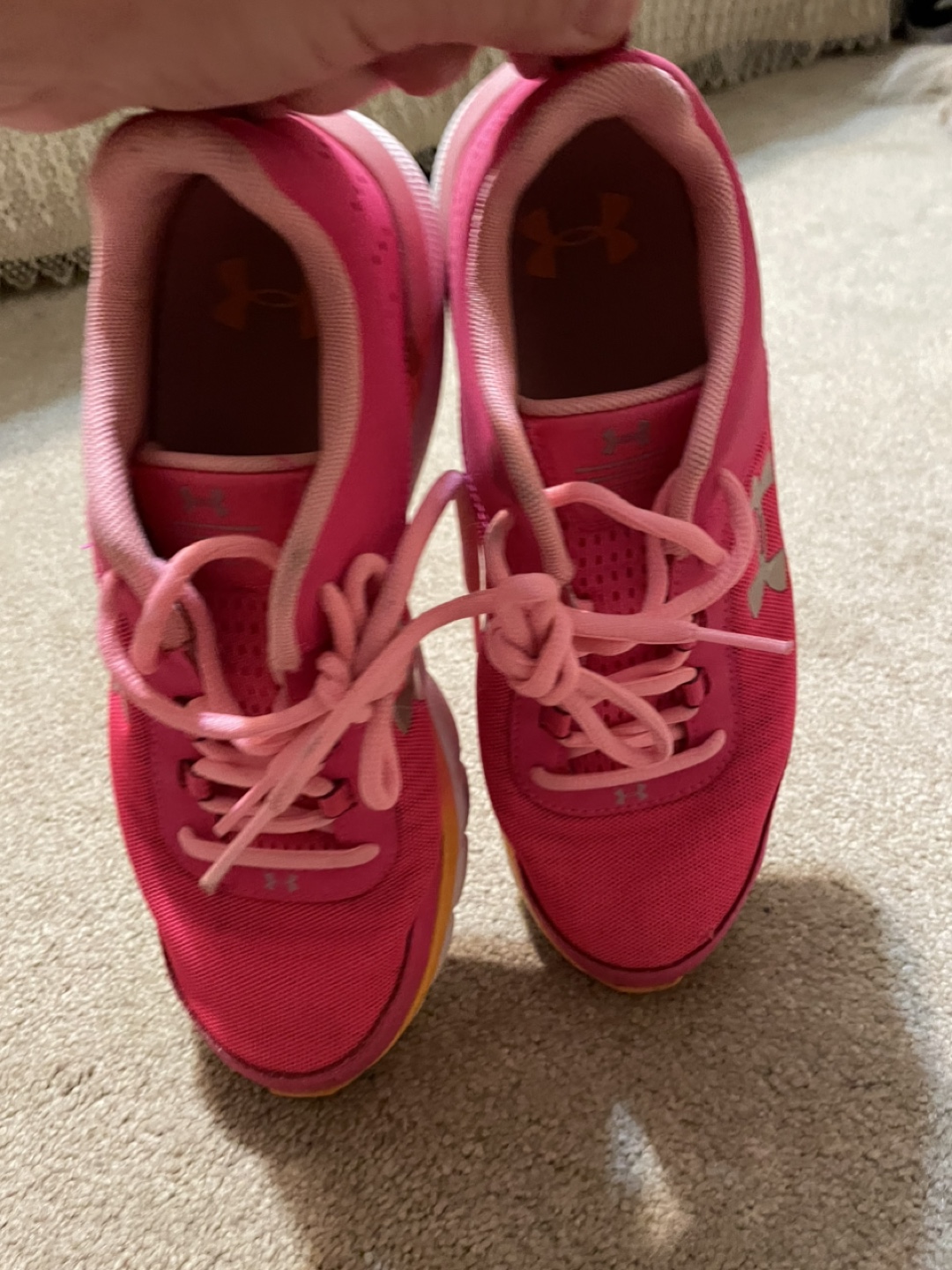 Womans size 8 Under Armour Running Shoes - photo 3
