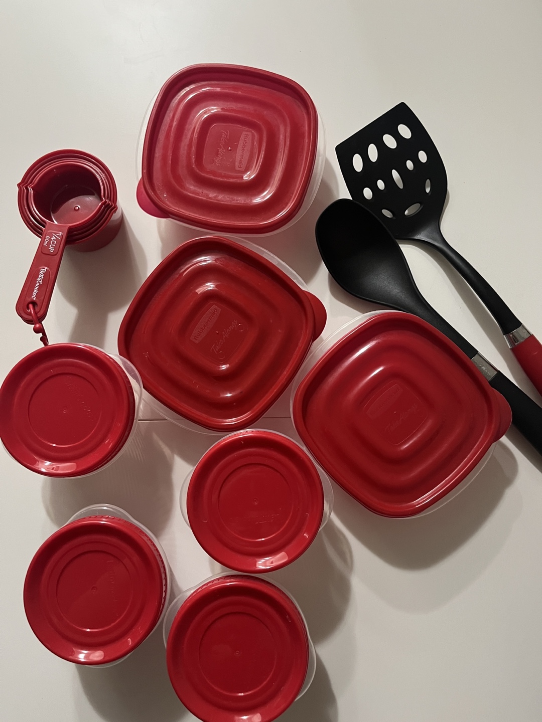 Tupperware & Measuring Cups Set