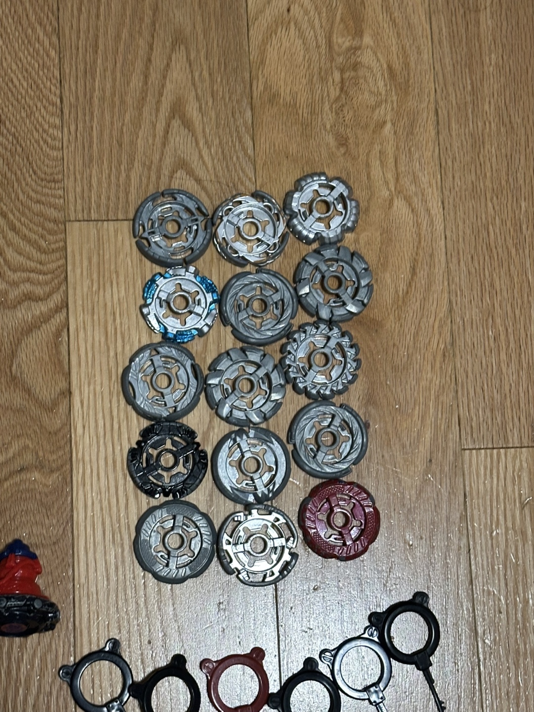 Beyblade set - Parts & Accessories - photo 3