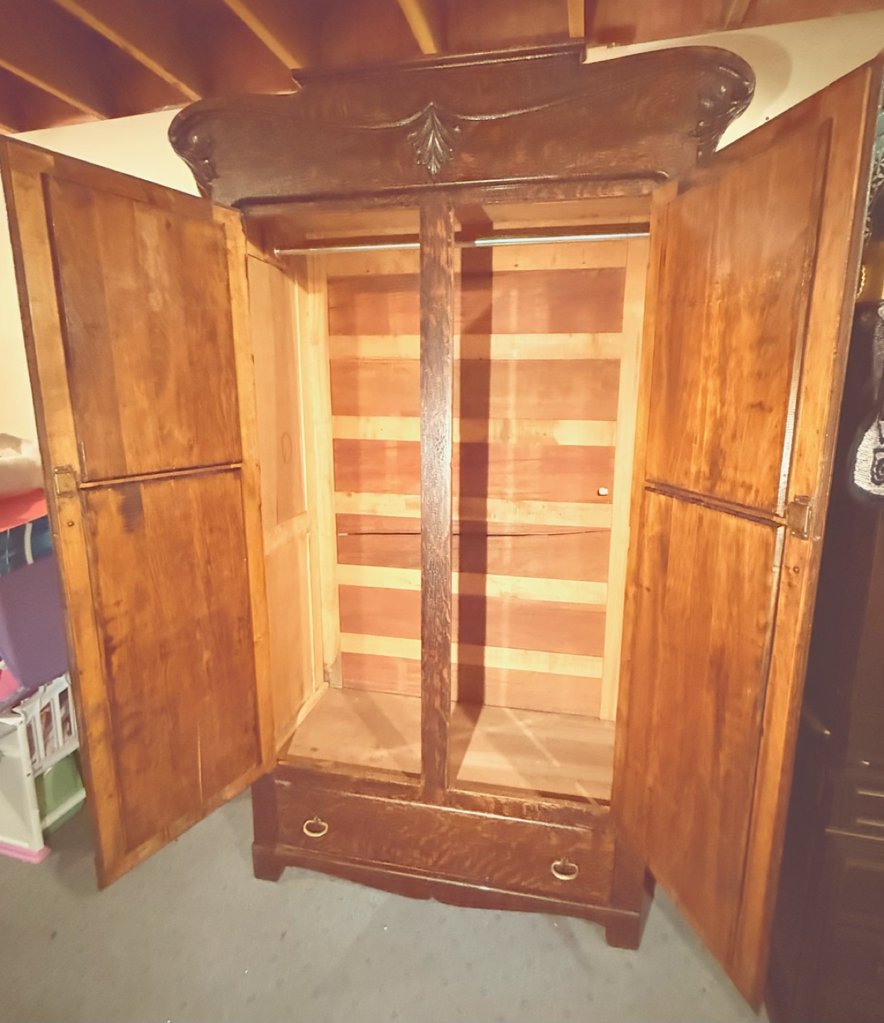 Antique   Knetchtel Armoire - photo 2