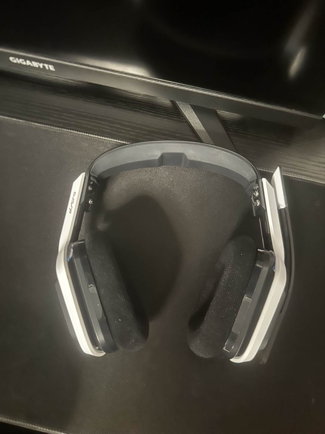 Astro A20 Wireless Headset - White - photo 3