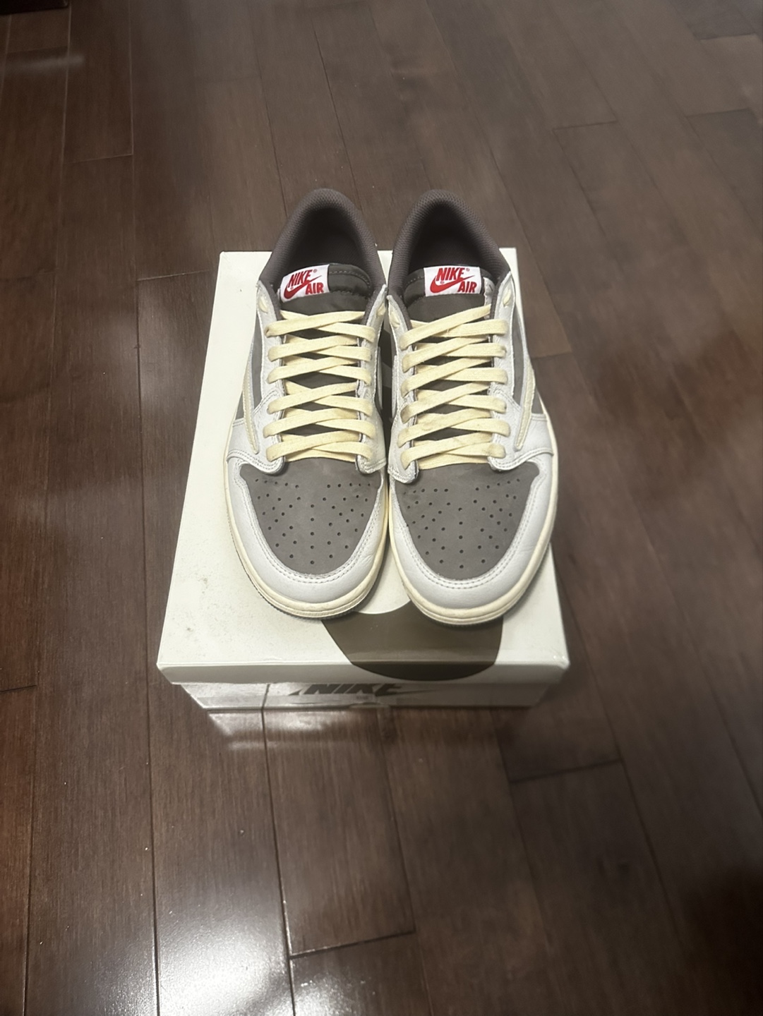 Travis Scott x Air Jordan 1 Low OG SP 'Olive' - photo 2