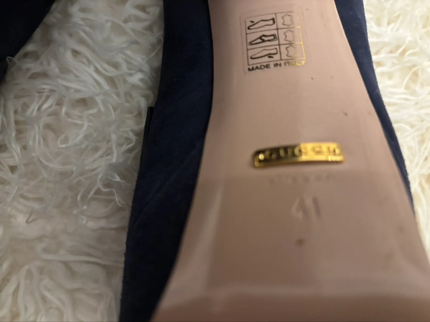 Gucci Navy Suede Platform Heels Size 41 image indicator(5)