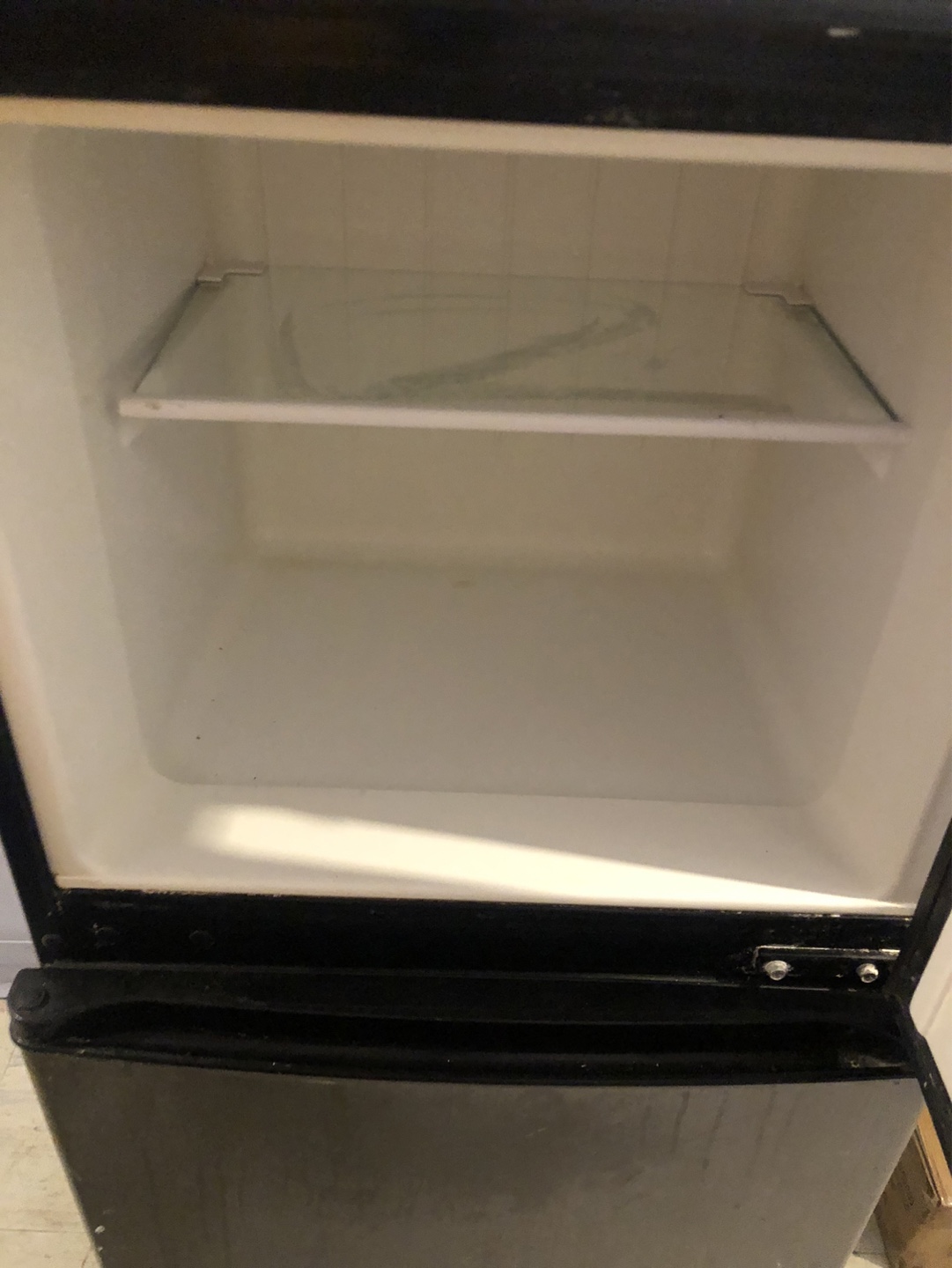 Magic Chef Mini Fridge - Used - photo 4